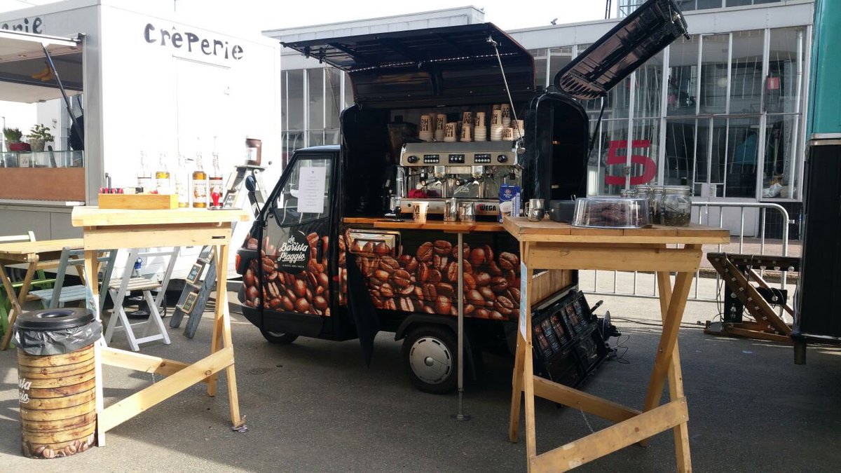 Debaristabus tweet picture