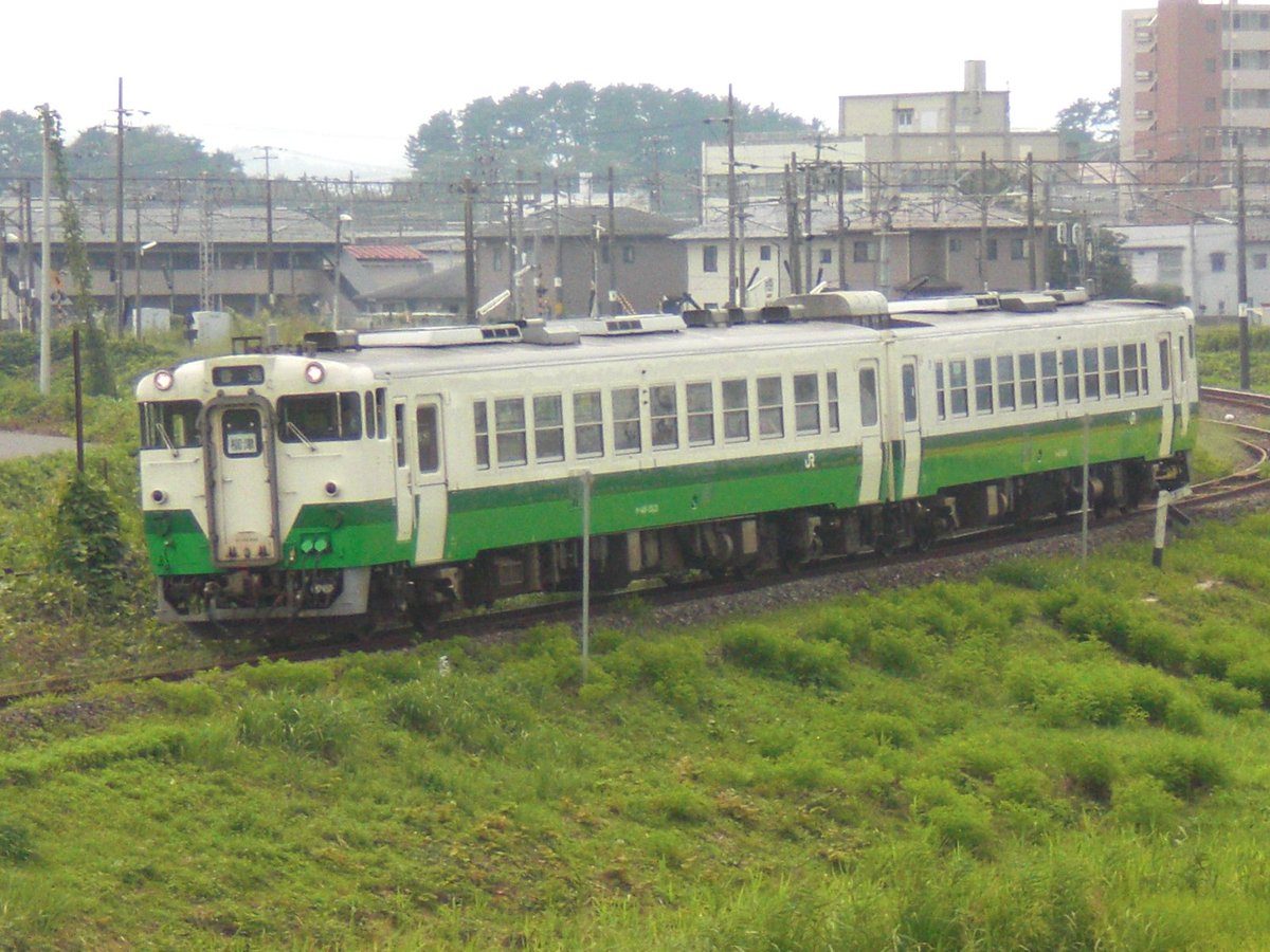 中央 特快 のんびり撮り鉄 サボ が サインボード 行先標 の電略という説があるけど それならこれも広い意味での サボ 付列車かなと 震災から再開直後の気仙沼線運用に入ったキハ48 1533 545 前面幕に 柳津 が無かったので 下り方の前面に印刷して