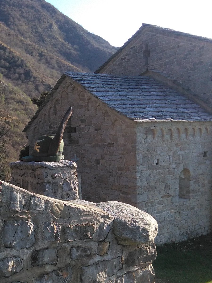 amicidispietro's tweet photo. Domenica 2 aprile il gruppo Alpini di Civate e di Canzo, ricorderanno i loro amici defunti.Ore 11 Santa Messa ore 12.30 Rancio Alpino https://t.co/AztNbiE82L