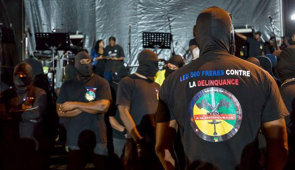 LEXPRESS's tweet image. Crise en Guyane: qui sont les "500 Frères", collectif musclé contre l'insécurité ebx.sh/2n4YV9N