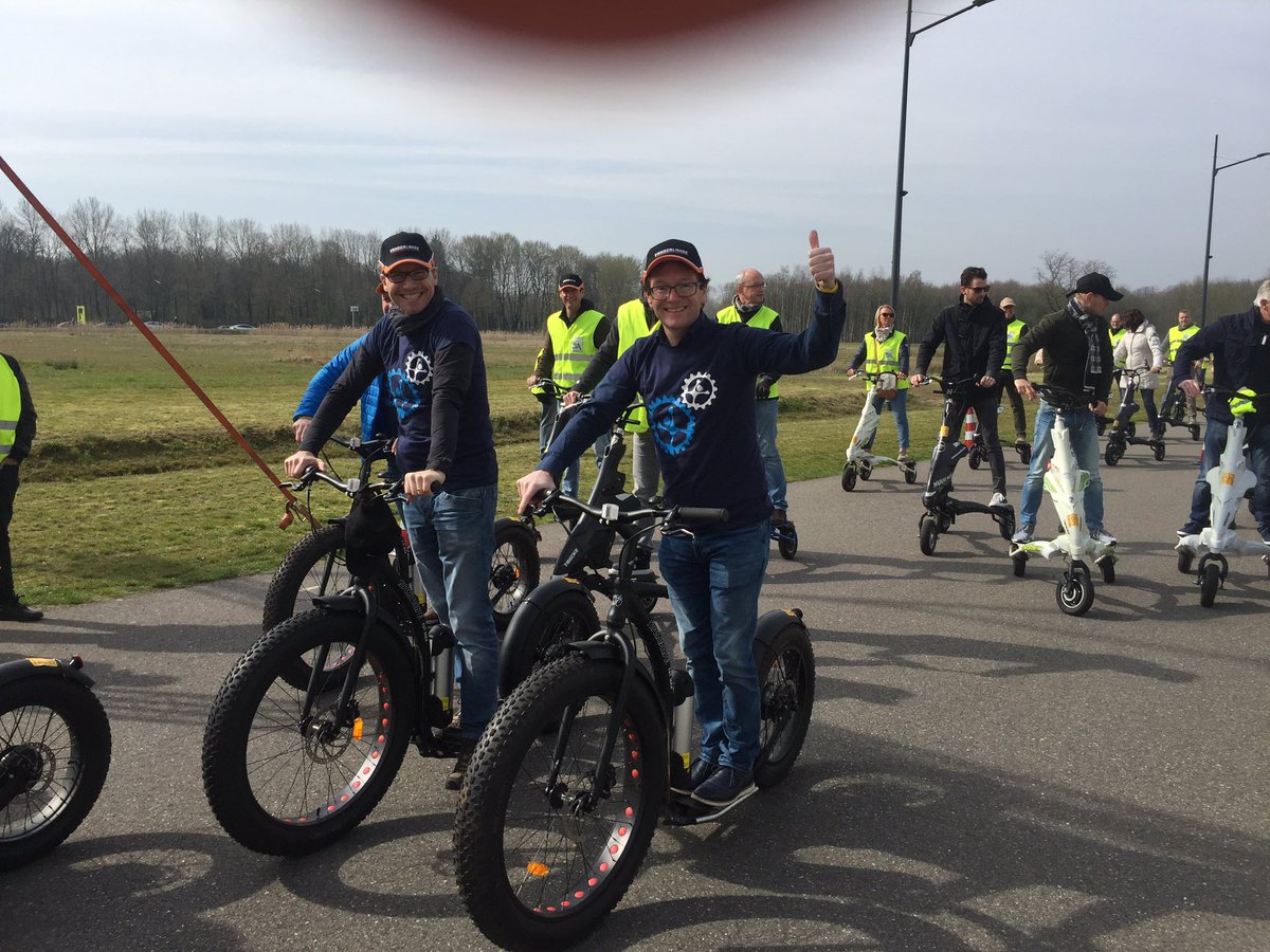 <a href="/rotaryeeckaerde/">rotaryeeckaerde</a> <a href="/Ontdekfabriek/">De Ontdekfabriek</a> en natuurlijk rijdt de Ontdekfabriek ook mee @ChrisVoets