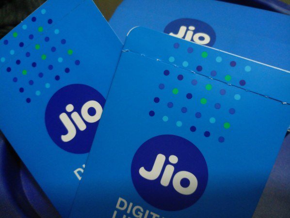 jio_rocks's tweet photo. Reliance Jio Prime Subscription Deadline to Be Extended by a Month https://t.co/hWHUp617SU https://t.co/bLTEibUnIW