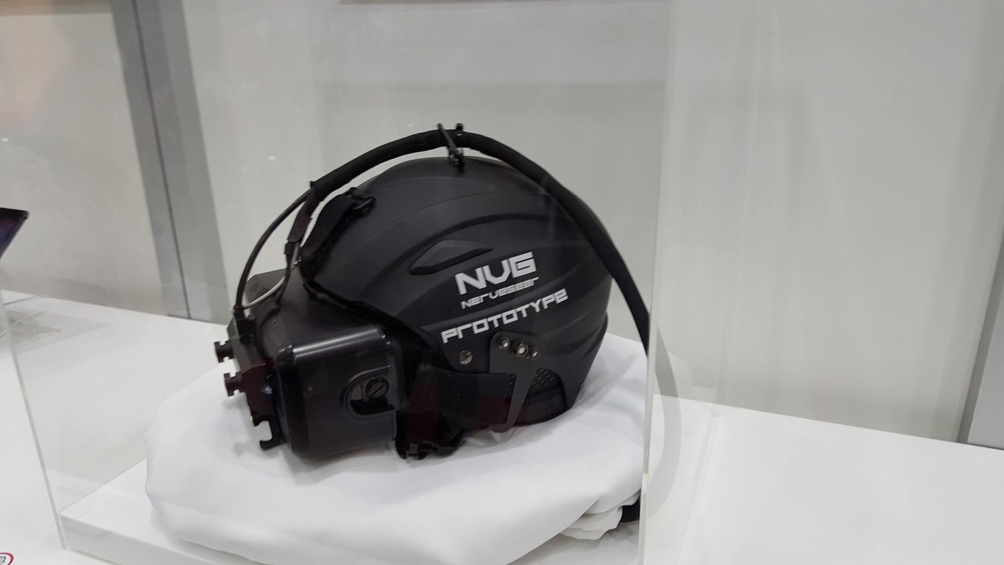 ふ り ーた アニプレックスの展示はとにかく凄かった Saoはオーグマー実物大の展示があってキャストの方々のサインやコメントもあって昨日映画見直したばかりの俺には超嬉しかった そして体験が超絶倍率だったナーヴギアプロトタイプ 実物見れて ふ り ーた アニプレックスの展示はとにかく凄かった Saoはオーグマー実物大の展示があってキャストの方々のサインやコメントもあって昨日映画見直したばかりの俺には超嬉しかった そして体験が超絶倍率だったナーヴギアプロトタイプ 実物見れて