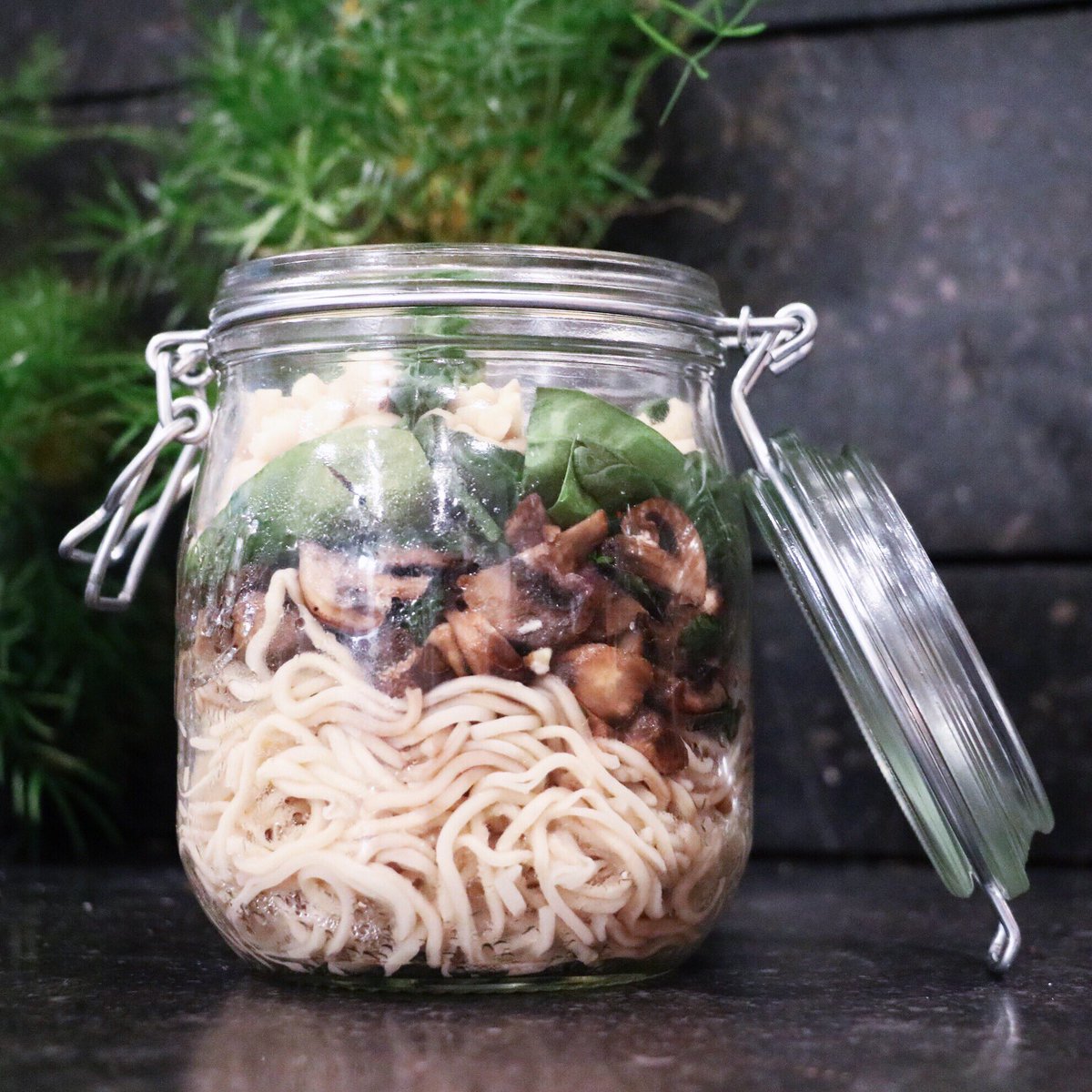 UNICON_Fr's tweet photo. Les #lunchjar en 3 leçons avec @wildpastelhair @colineh & @GeorgiaSecrets ! 😋
➡️https://t.co/Y9TkGHtGw7 https://t.co/T5OO0o02lL