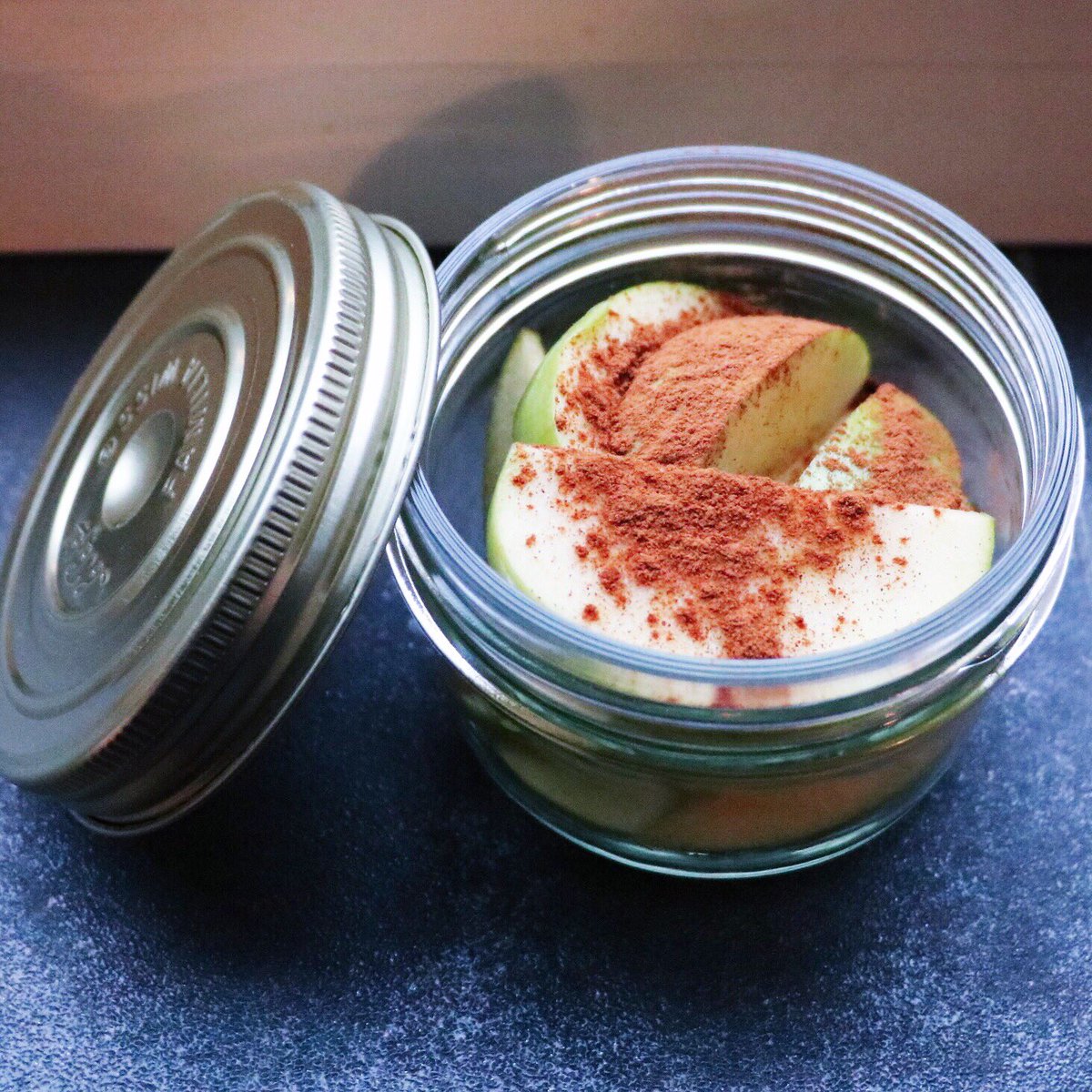 UNICON_Fr's tweet photo. Les #lunchjar en 3 leçons avec @wildpastelhair @colineh & @GeorgiaSecrets ! 😋
➡️https://t.co/Y9TkGHtGw7 https://t.co/T5OO0o02lL