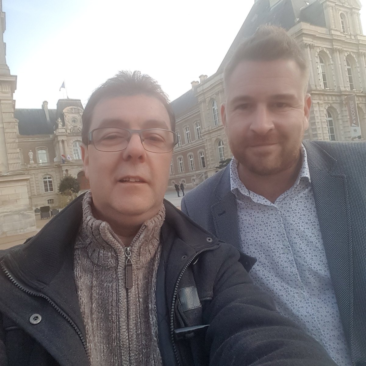 jmlesamarien's tweet photo. Jonathan Dasilva de Happymoov #Amiens partenaire certifié d' #AmiensNetwork https://t.co/T9rg3E3eL8 https://t.co/FkEgSp8u0T