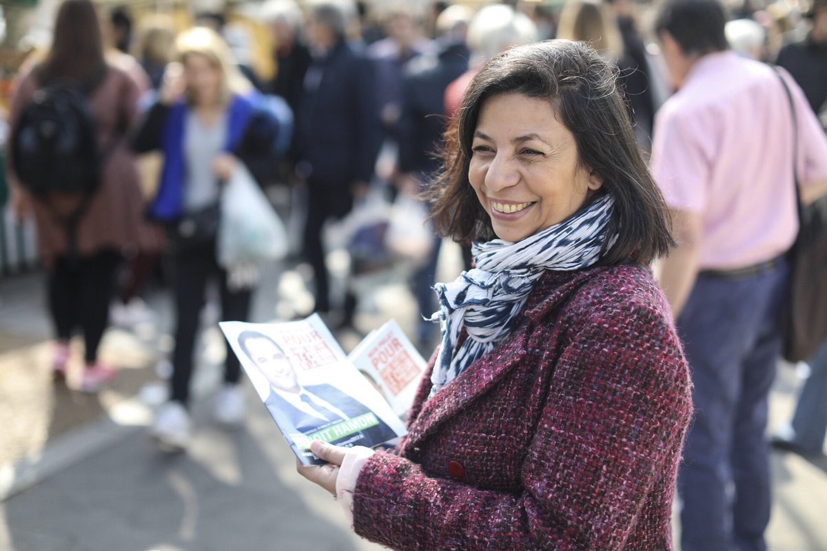 mdelmestre's tweet image. Les camarades du @PSParis11e à Bastille pour @benoithamon #Hamon2017 @ParisAvecHamon