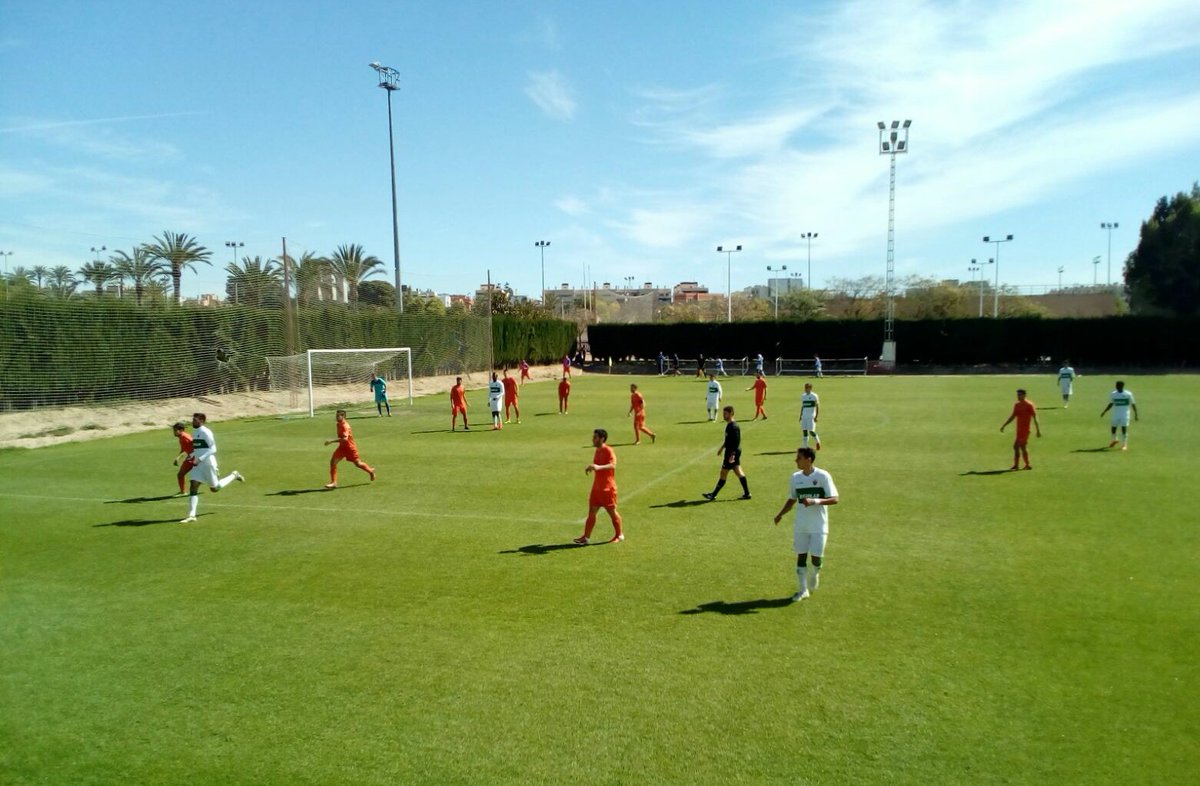 JeronimoTormo's tweet photo. FÚTBOL | El #ElcheCF B Ilicitano suma su tercer triunfo consecutivo ante #MuroCF 2-0, doblete de @SoryKaba2. Cinco victorias en seis duelos. https://t.co/PHvBj5XdOz
