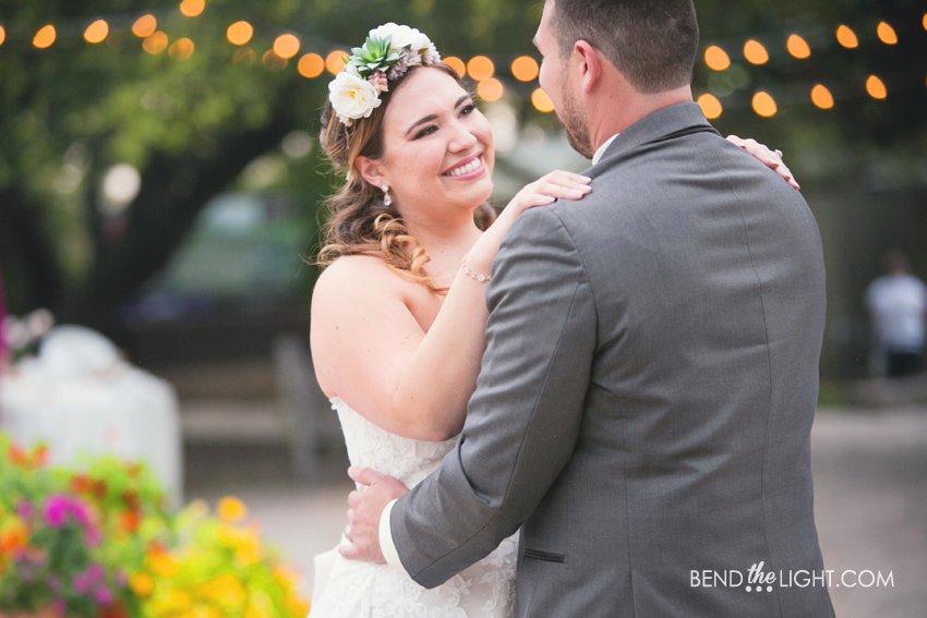 bendthelight's tweet photo. TODAY is Ylsse + Raul's first anniversary! Happy anniversary, you two! We hope today is extra amazing!! ❤️😀 -Jenn + Kaylinn #BTLWeddings https://t.co/rPaJDc7jbw