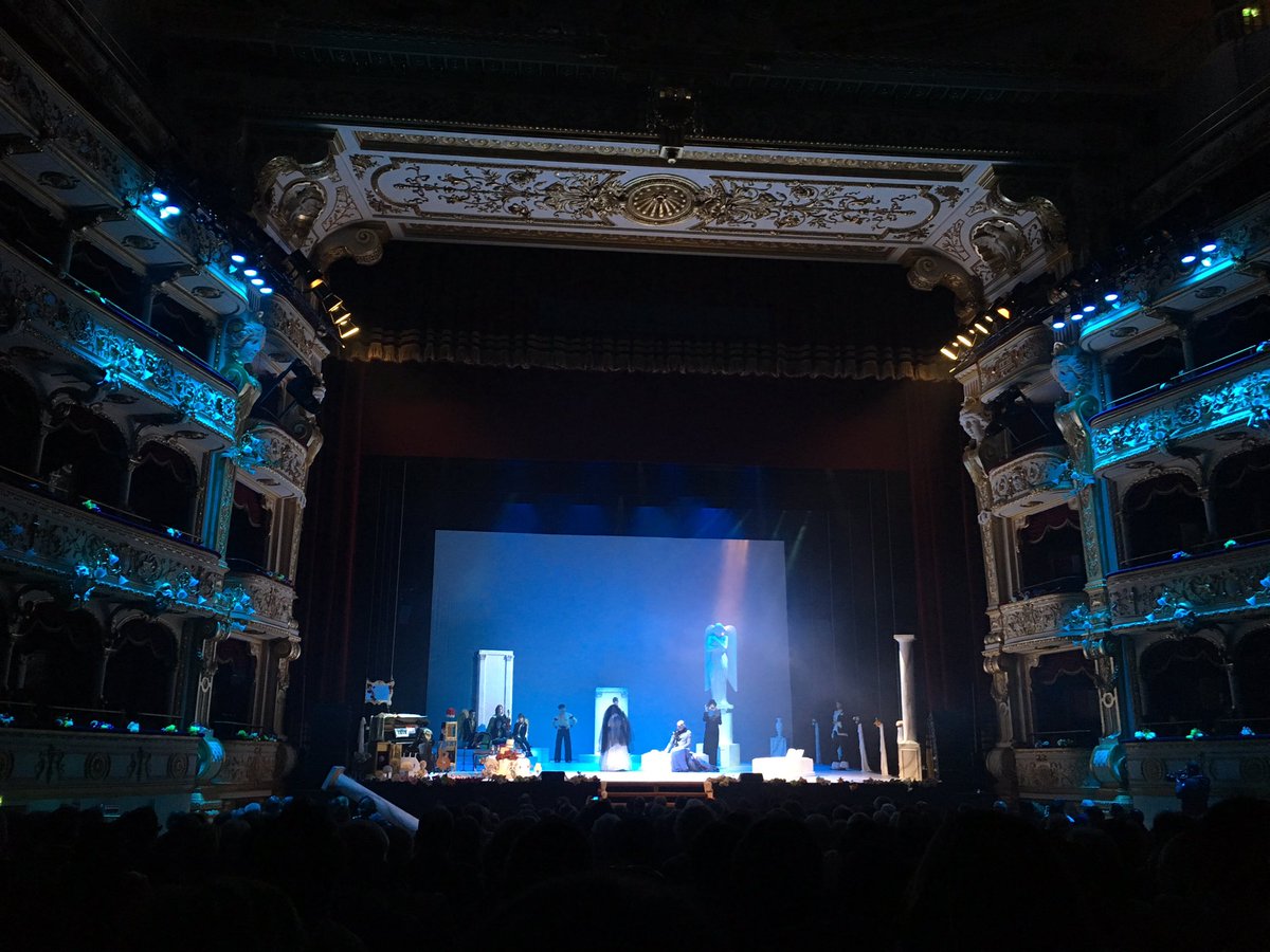 PpHhIiLl9's tweet image. #Bari @PetruzzelliBari  Santo Genet #UNESCOgiovani e @TeatroPubblPugl per Giornata Mondiale del Teatro del 27 marzo.