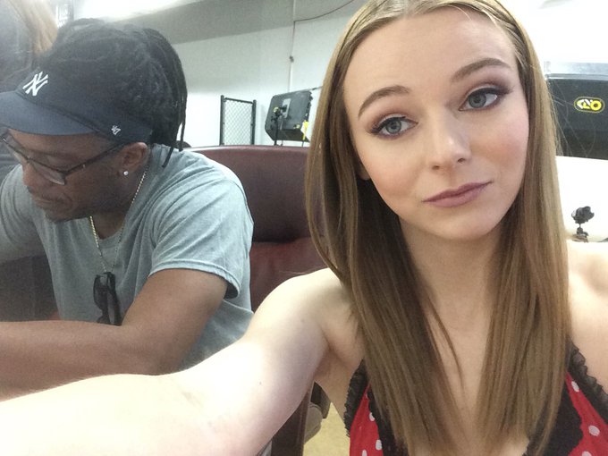 Ava Hardy’s pics and videos