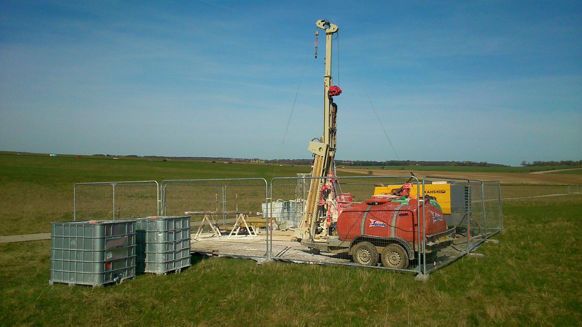 BobaMixUK's tweet image. . @nationaltrust why are holes being drilled in the open access land you own just south A303 from @EH_Stonehenge?
