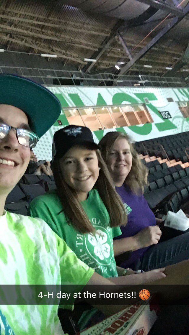 itsnan's tweet photo. Excited for @4H day at the @hornets #sec203 @NorthCarolina4H #buzzcity https://t.co/DXtnJx1xzI