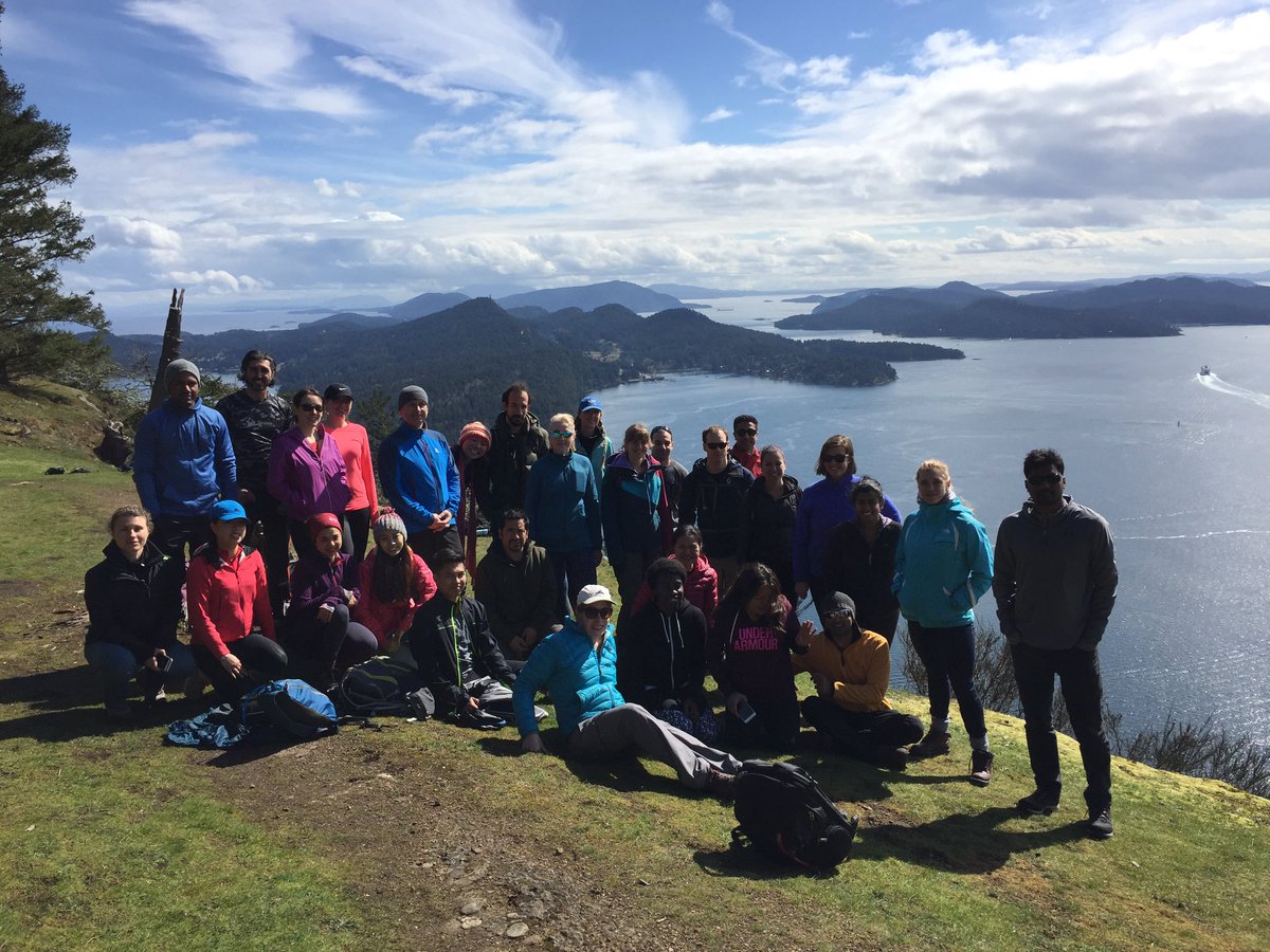 Stepoutsideadv's tweet photo. Great day yesterday hiking up to Mount #Galiano in the Gulf Islands. #Vancouver hiking tours. https://t.co/Z936ra8nAS https://t.co/bxpVbF1z2W