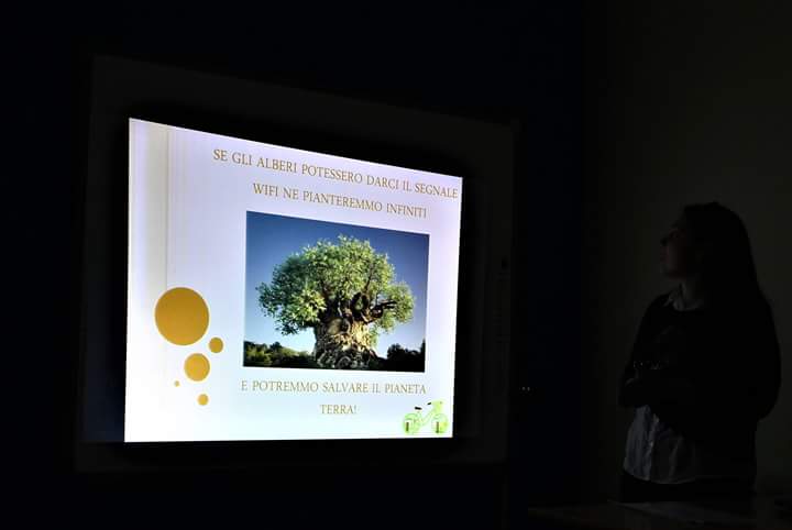 ecothree1617's tweet photo. "A scuola di opencoesione" e "A scuola dalla natura": impariamo a ridurre la nostra impronta ecologica! 🌳
#ASOC1617 #opencoesione #EcoThree https://t.co/SMvyIq8fTf