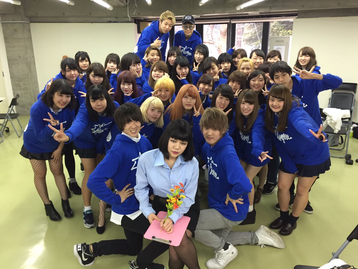 k_sotsupa's tweet photo. そして本日は卒パに出演してくれる
なたね油ちゃんがミーティングに
遊びに来てくれました〜〜😍😍🤝💕

みんなで卒パパーカーをきて写真も撮ったよ〜〜🤳🌟
3月30日制服卒パきてね！まだまだチケットご用意できます🎟♡

#HSP #制服卒パ @append0311 https://t.co/AktSXUG4ks