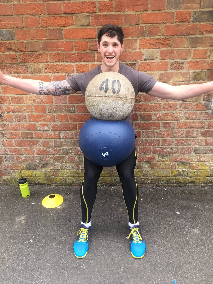 DF_training's tweet photo. 💯 kg wall sit! #atlasstones #wallsit #crossfit #legs https://t.co/f8xE50QlzJ