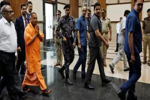 PreveenTiwari's tweet photo. हमारे प्रदेश के सबसे बढ़िया और अब तक के सबसे विकाश पुरुष मुख्यमंत्री श्री आदित्ययोगिनाथ जी।जय श्री राम। https://t.co/XDh0Jh2Igh