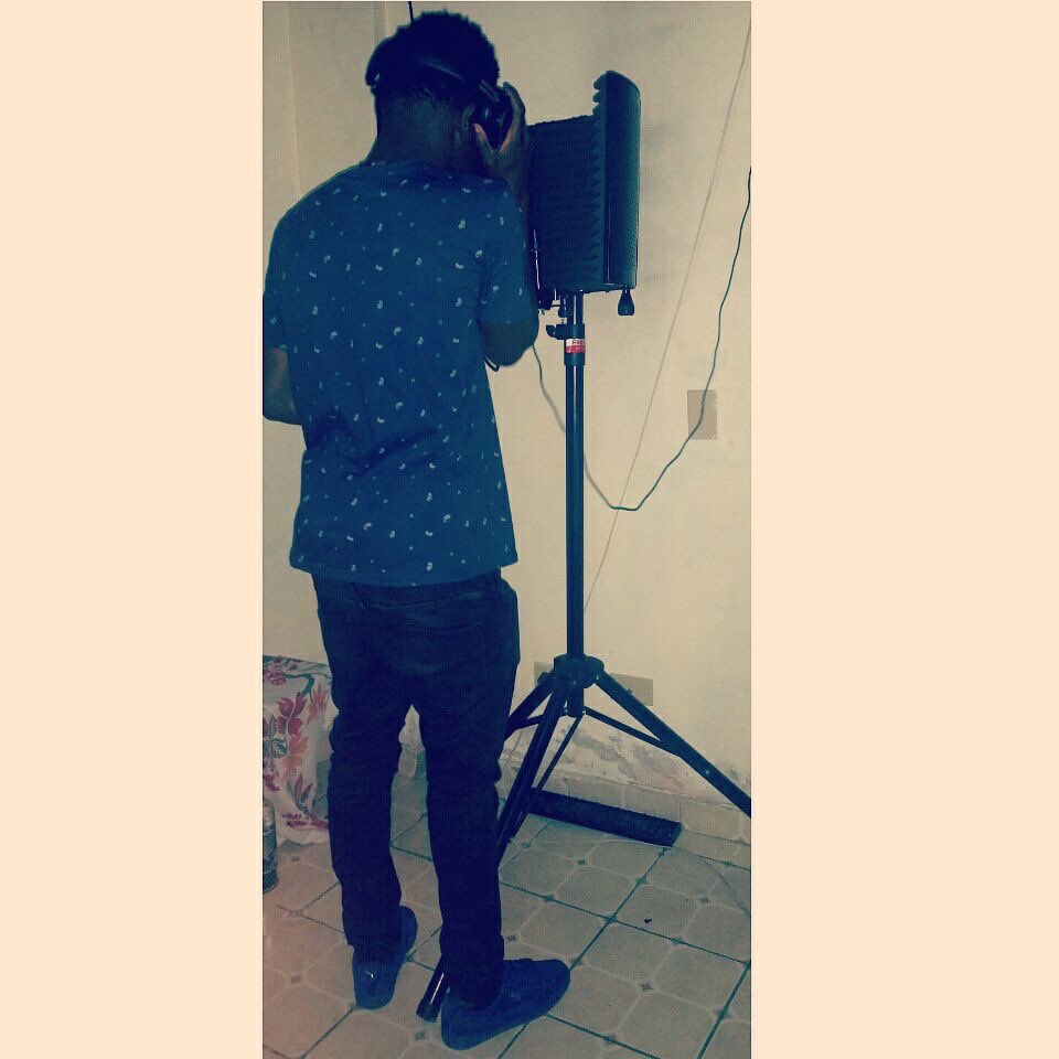 lojibaby's tweet photo. C la'm alez déyé micro a🎤 https://t.co/FlDPG3fU5H