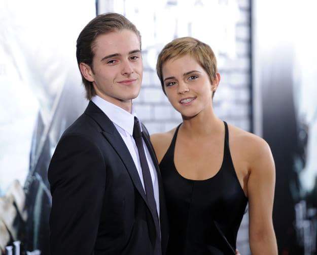 deselegantchy's tweet photo. O irmão da Emma Watson parece mais a Emma Watson do que a própria Emma Watson https://t.co/eI31Gahgag