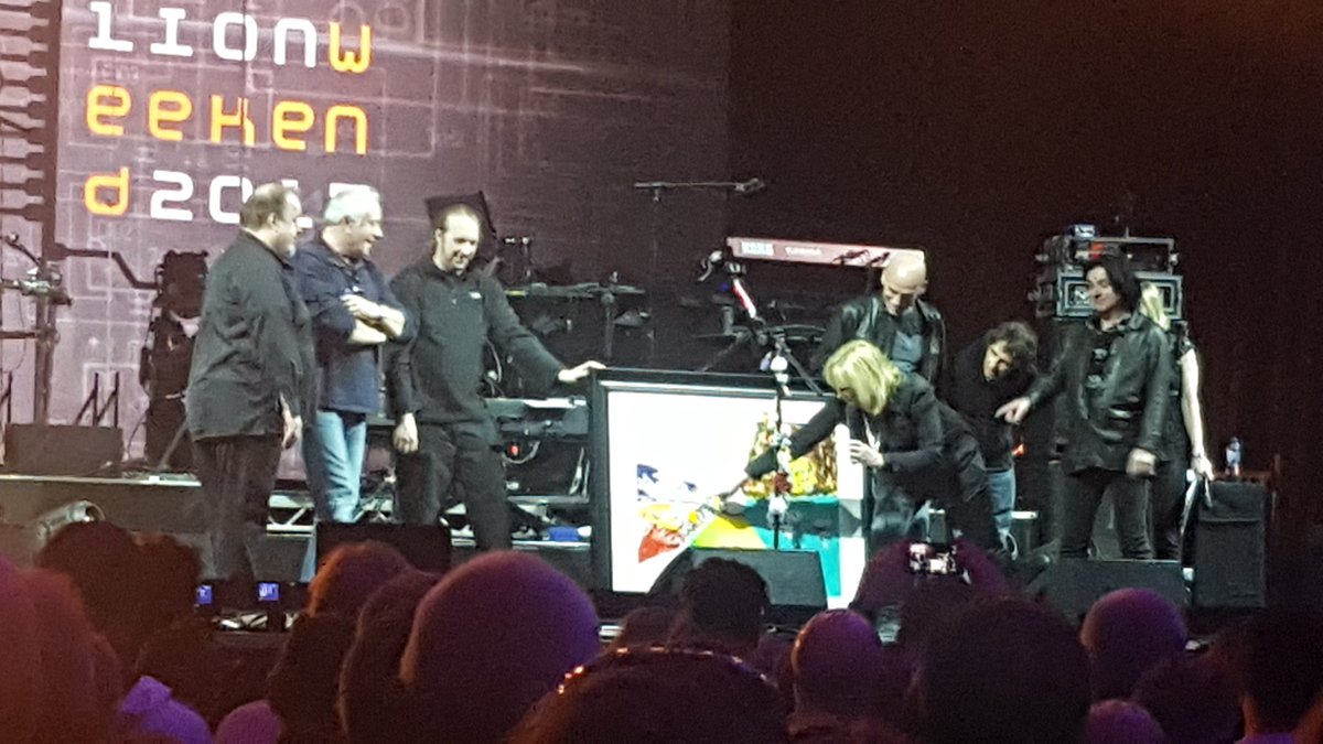 RodJKidd's tweet photo. #marillionweekend #pz17 Q&amp;A and prize giving + CRS awards for best song and best lyrics @MarillionOnline https://t.co/UYLeT9ihKS