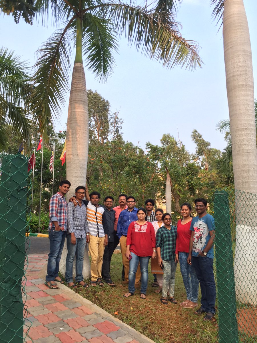 raghuramgn's tweet photo. #ibmgsib #capstone @rohitnotifies @thorani02 @mohan_kanni @thentu7 @SankaranandaGo1 @nikhila0911 @VinayGaddam0211 @praneeth_bt @nishad2603 https://t.co/QcwckhF2EO