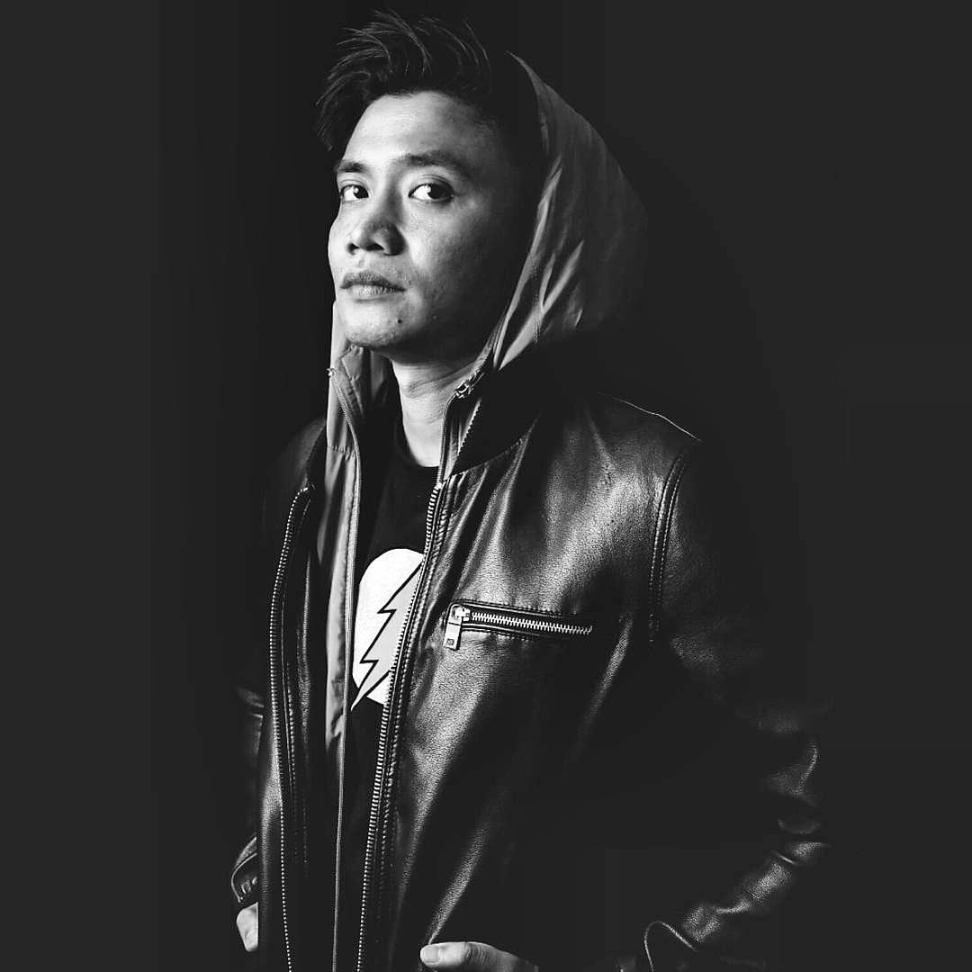 future_anxiety's tweet photo. Expect something dark & driving set from @frezhustlaz? don't miss all the action!
#CriticalRoom #Techno #TechTrance https://t.co/JxdexGLN7Y