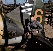 aces_dogfight's tweet photo. ヨルマ・カーフネン(フィン��ンド空軍/31機撃墜)
最終キルレシオ29:1の精鋭「第24戦隊」の名空中指揮官。個人としても2日連続単日3機撃墜などの戦果を記録する。戦後は作家として30以上の戦争関連書籍を著した。2002年逝去
https://t.co/MBudsAq0iC
