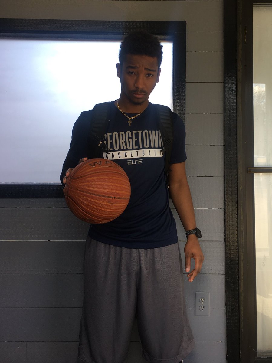 StevieJenko's tweet photo. Game Day😈🏀
6'3 198lbs SG/SF https://t.co/HVcrzeRL9R