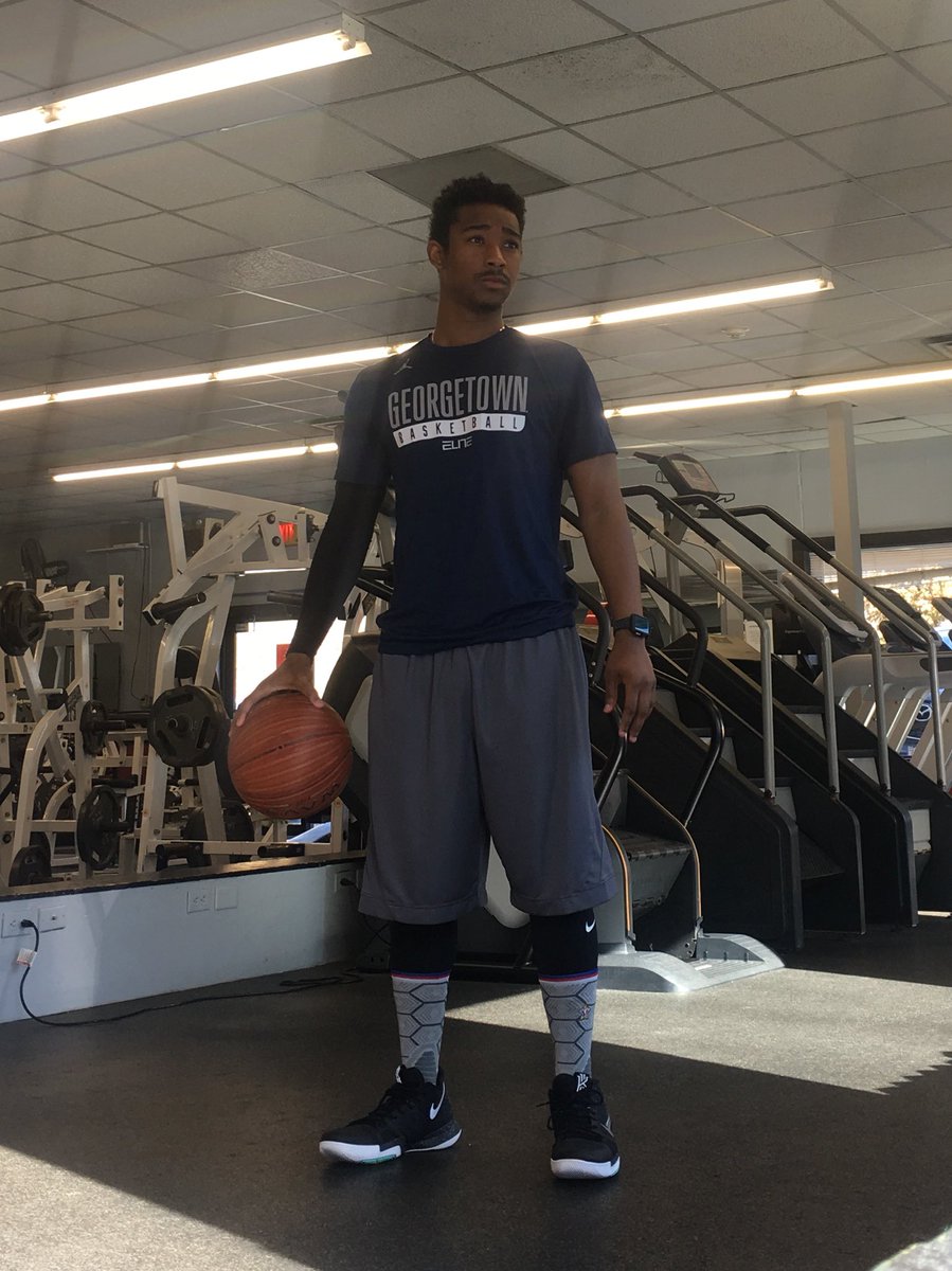 StevieJenko's tweet photo. Game Day😈🏀
6'3 198lbs SG/SF https://t.co/HVcrzeRL9R
