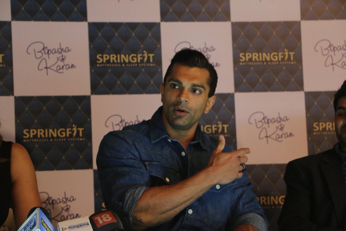 AnushaIyer_'s tweet photo. #SpringfitMattresses #autograph #launch #filmcity @bipsluvurself @Iamksgofficial @Springfit1 https://t.co/xMoPYwniRK