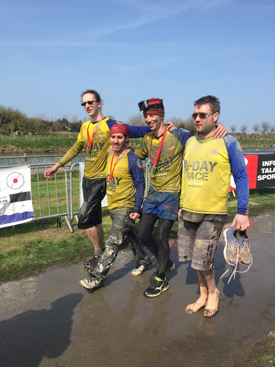 DDayRace's tweet photo. Un grand bravo aux dernières équipes qui ont terminé la #ddayrace2017 👏🏻👏🏻👏🏻 https://t.co/qWrI1PqtHl