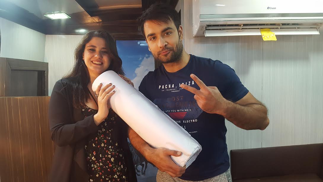 drashti_1985's tweet photo. #Exclusive Vivian Dsena accepts 800 letters from fans
 @VivianDsena01 @birsen2sen @Sakek_TR https://t.co/POygxHMlOm