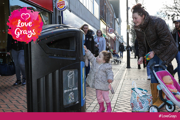 lovegrays's tweet photo. Seen any litter on the high-street recently? Do your bit for your town centre, Bin It & Love your town! #LoveGrays #KeepGraysClean https://t.co/V0wBLbkooc