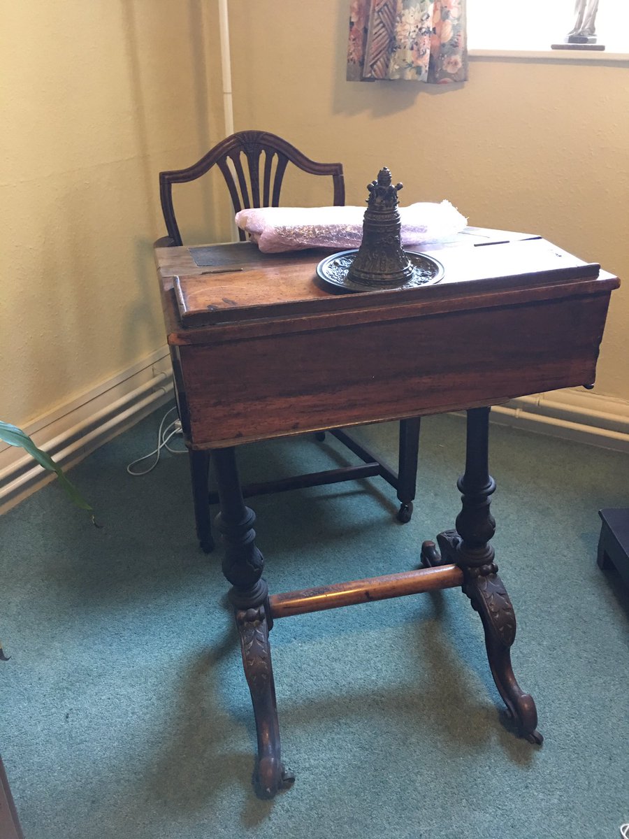 Mrs_LowryMHS's tweet photo. Cornelia's desk where she worked to lay the foundation for the SHCJ. @holychildmd #hcinspired https://t.co/Q5oQRZ9L8O