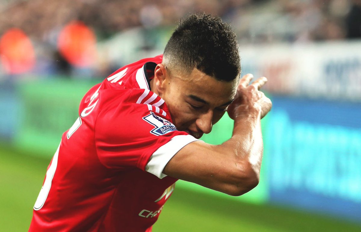 RedorDead07's tweet image. Lingard,It's still ongoing talks [contract] at the moment,I enjoy playing for Manchester United and my heart is at Manchester United #mufc