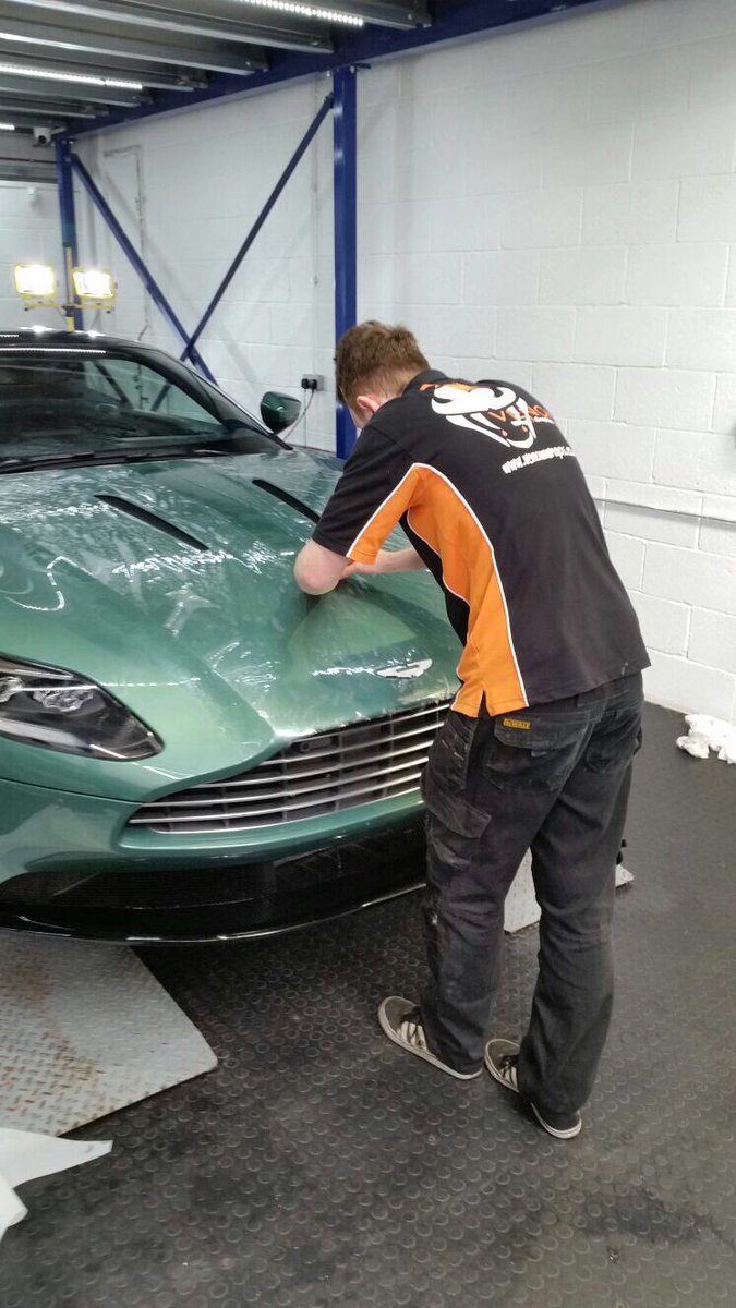 VenomWraps's tweet photo. Finished working on this beautiful DB11 with @XPELtech Ultimate #astonmartin #db11 #jamesbond https://t.co/DTzIofVWMD