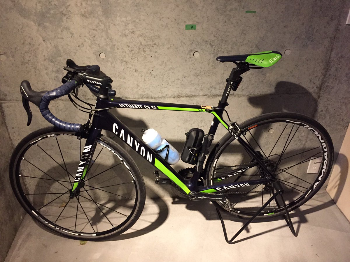 can_ma_sa_'s tweet photo. よろしく!
#canyon
#canyonbikes
#ultimatecfsl
#campagnolo
#campagnolochorus
#campagnoloeurus
#fizik
#roadbike
#自転車
#ロードバイク https://t.co/EEkCGMIO9W