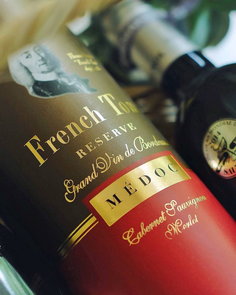 redwhiteshops's tweet photo. Sometimes, all we need is to indulge in a bottle of Cabernet Sauvignon Merlot, and a few good friends to share it w… https://t.co/WSpy5ibpPt