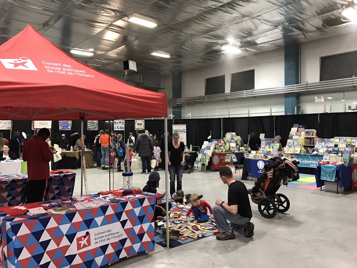 skyfallblue_ca's tweet photo. Lots of things to see @parentandchildexpo today #ottaws https://t.co/uM3NMxuEHI