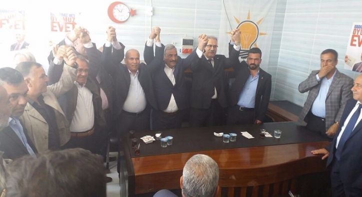 MHP'li meclis üyesi ve HDP'li yöneticiler Ak Parti'ye geçti buff.ly/2n5GEsH