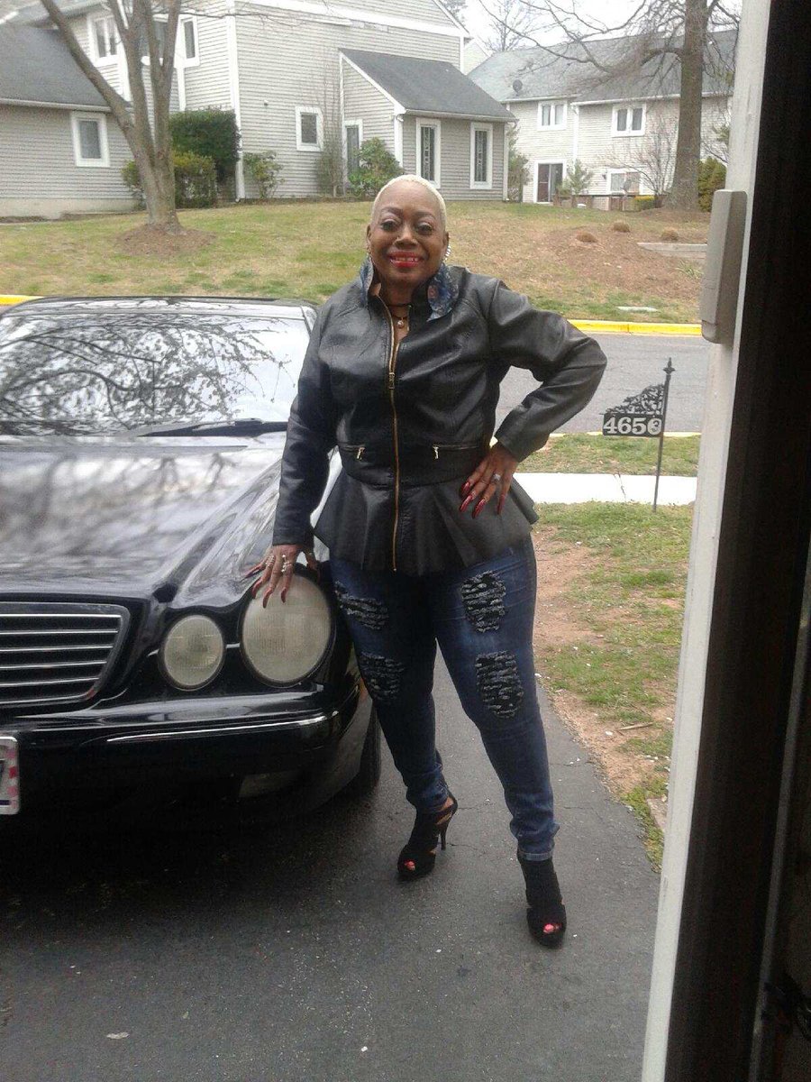 Debdiva60's tweet image. Saturday Night Live 😄