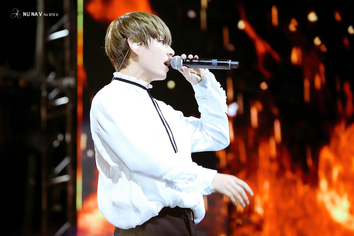 _nuna_V's tweet photo. 170317 KCON in MEXICO
땀이 송글송글 💧
무대에서 늘 열심히 하는 우리 태형이!
#태형 #태태 #뷔 #V #BTS #방탄소년단 @BTS_twt https://t.co/5DdbTp0Tsy