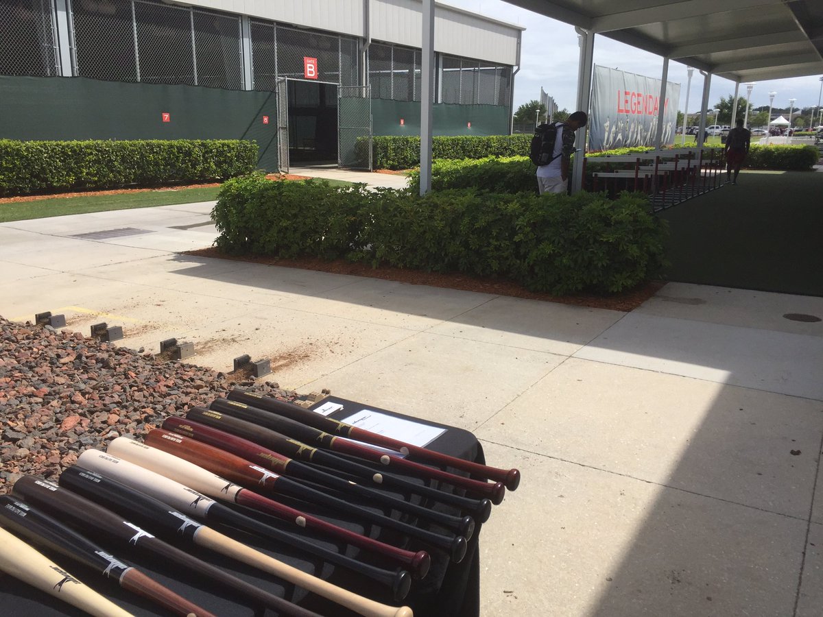 Alomar Baseball tweet media