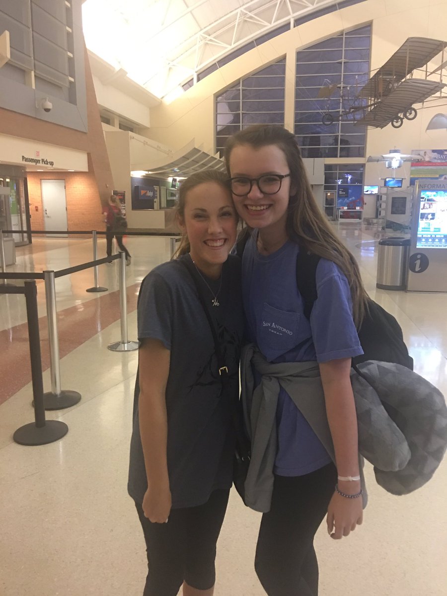 faithbippert's tweet photo. i have the best friends and i'm so happy to be home😭❤️ https://t.co/GHEvaC3Nxi