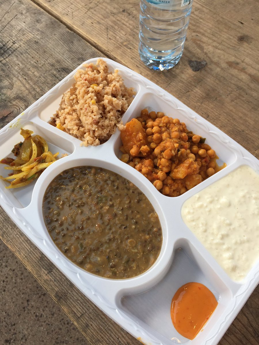 SJEJourno's tweet photo. Check out this lovely food at the Seva event! Can't wait to eat it 🍴 https://t.co/hrGEPxSaJw