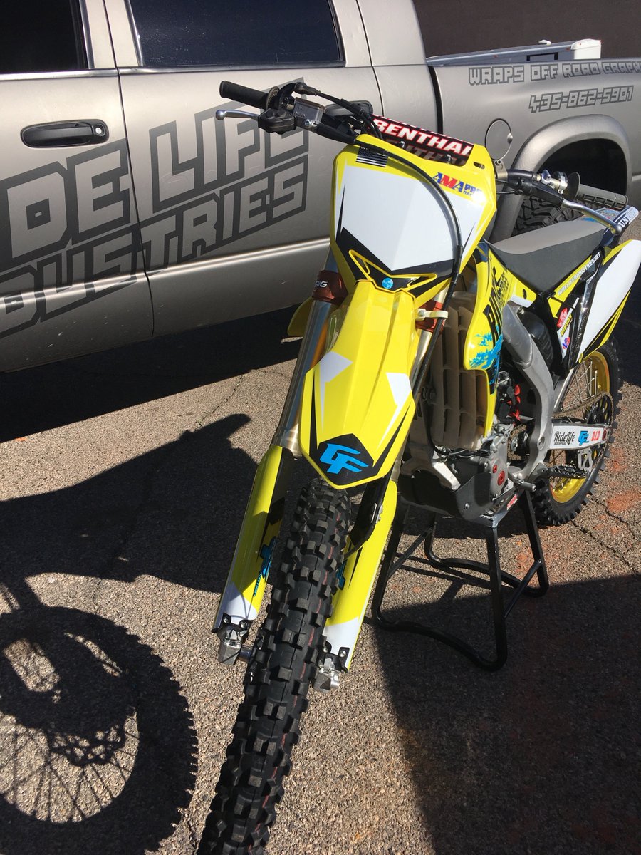 BRJRACING's tweet photo. New Design For Cannon Fabrication @CANCAN199 @chancej129 @loganjohnson07 @lorij_lori @BRJRACING @DirtRiderMag @twmxdotcom https://t.co/ypekunqDNw