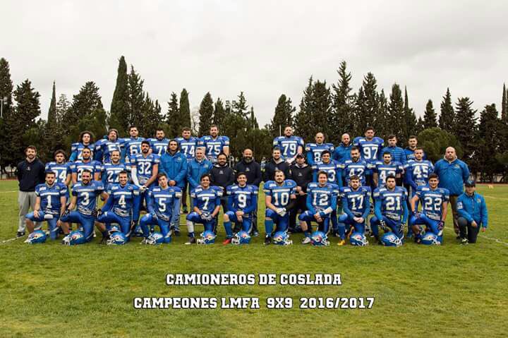 camioneroscosla's tweet photo. @camioneroscosla ya es matemáticamente CAMPEÓN de la #LMFA 9x9 2017! Muchas felicidades a nuestro campeones! Siguiente objetivo: #SerieC https://t.co/OuLU4JoeAd