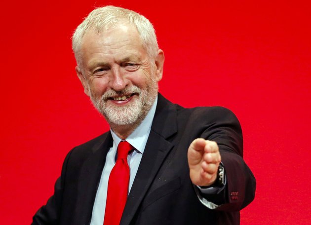 BerntCarlsson's tweet photo. #CleanSweep #TeamCorbyn takes charge of #ClactonLabour: bye, bye #DouglasCarswell at #GE2017 https://t.co/kp0WUioYxm https://t.co/GTN65jvhyq