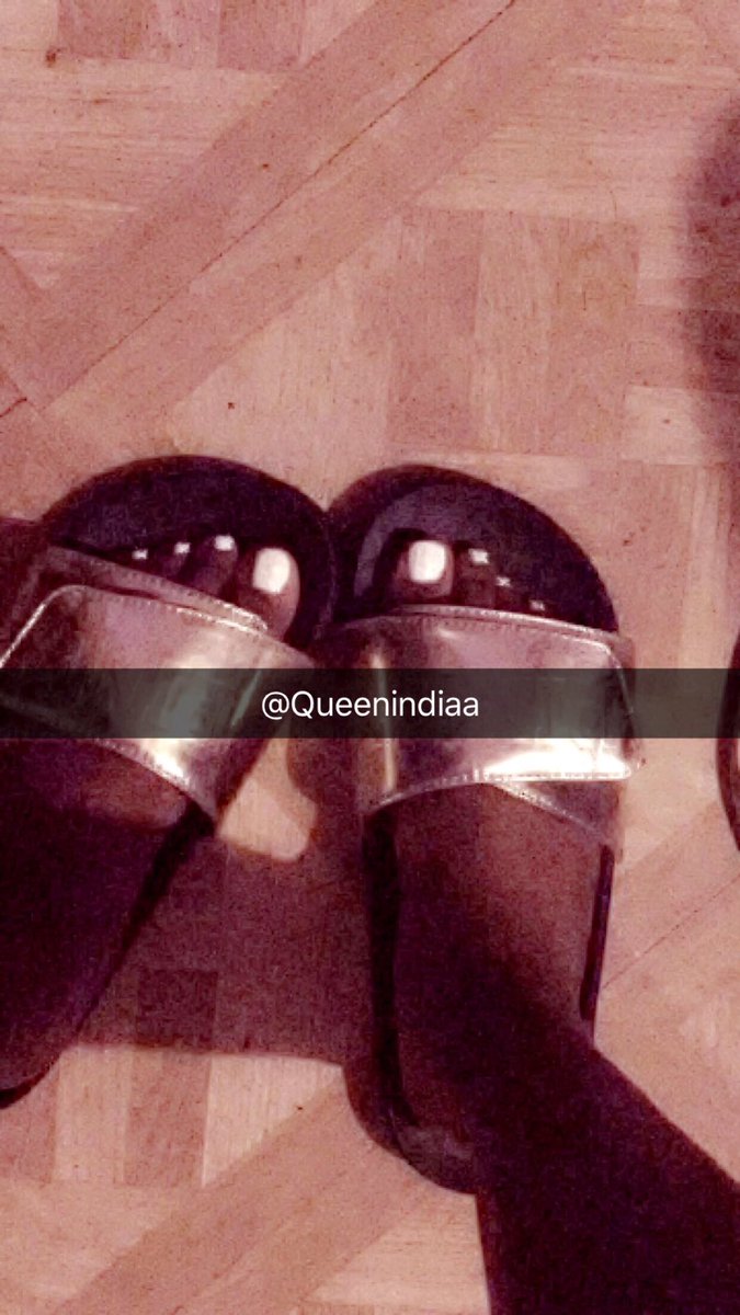 QueenIndiaa's tweet photo. #kik #kikme with tributes @TheFootFetish @findommes @RT_Loser_slave @RTPromo2 @rtpig @rtfeet @rtdumb #findom #sissytasks #payingsub https://t.co/q7KmSP50WF